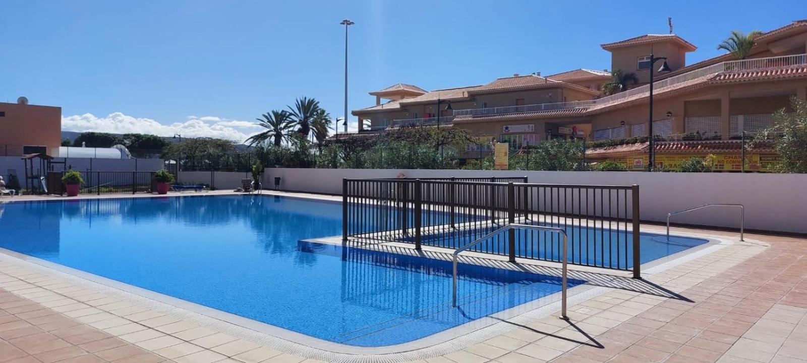Firstline Apartment Los Cristianos Arona  Exterior foto