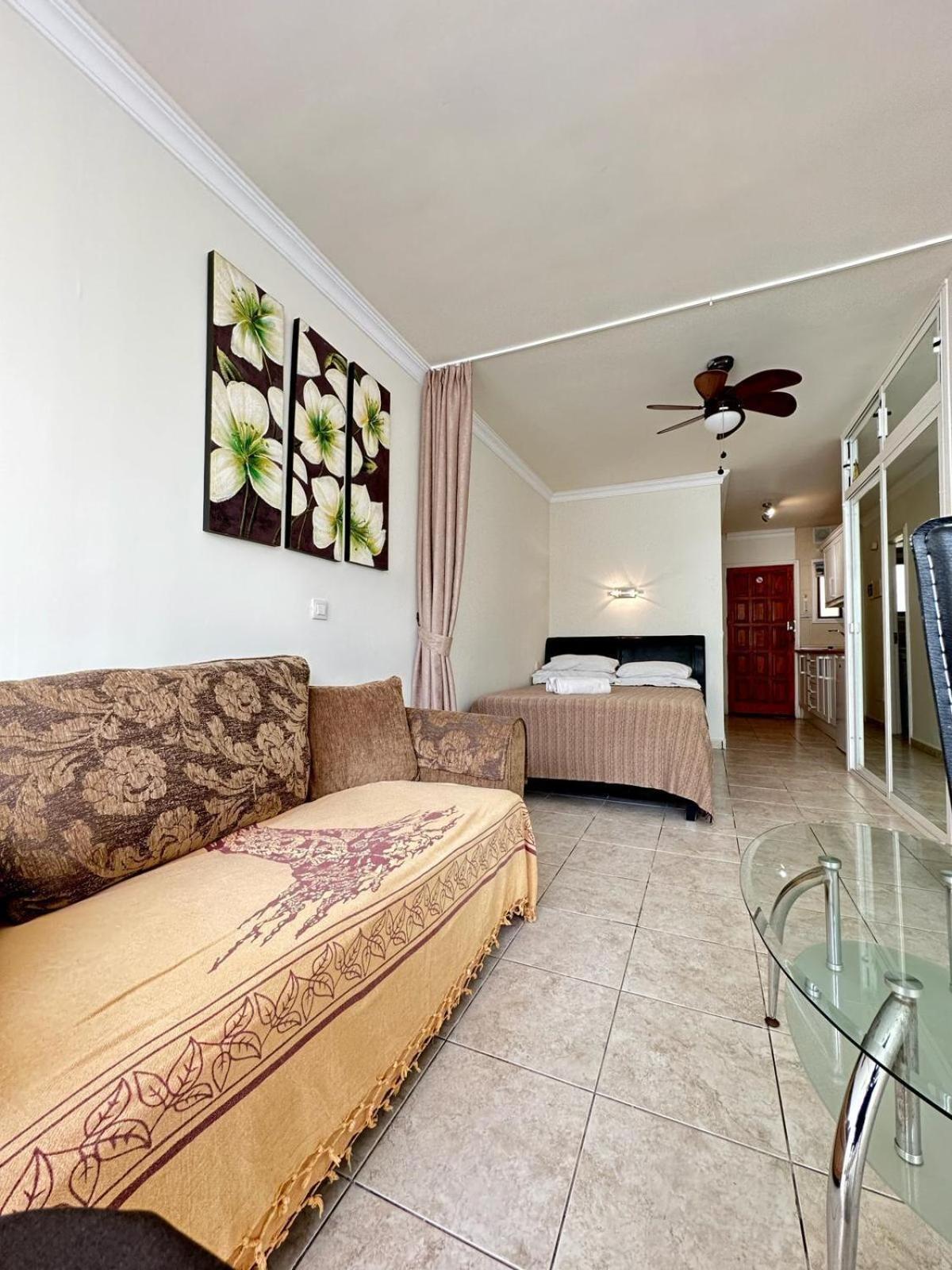 Firstline Apartment Los Cristianos Arona  Exterior foto