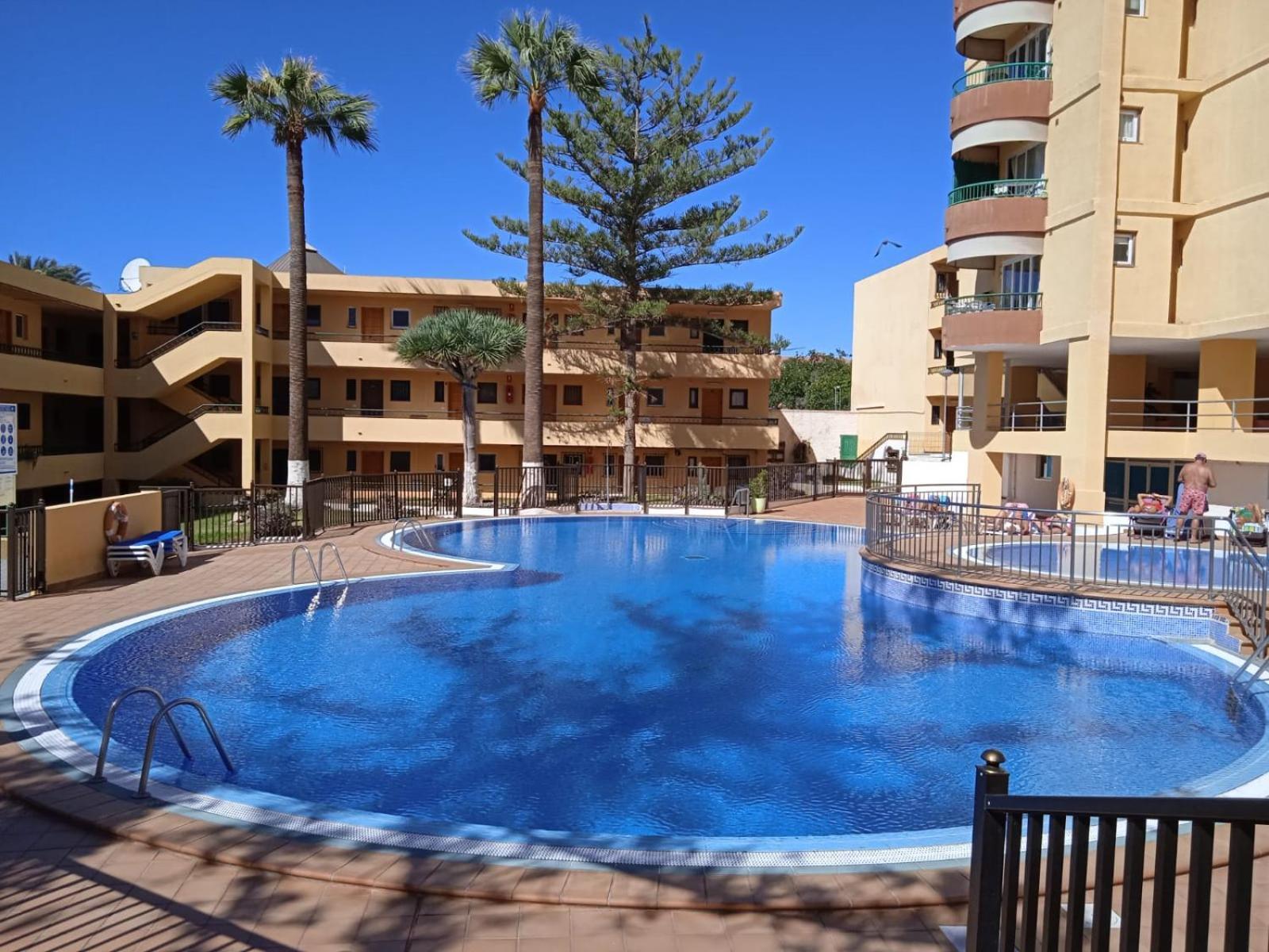 Firstline Apartment Los Cristianos Arona  Exterior foto
