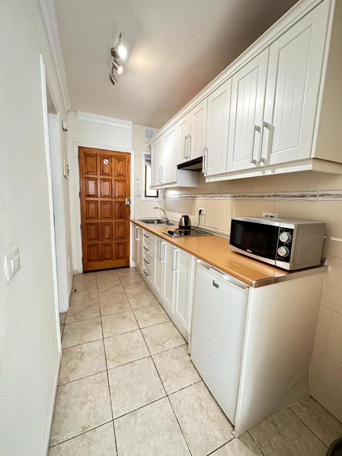 Firstline Apartment Los Cristianos Arona  Exterior foto